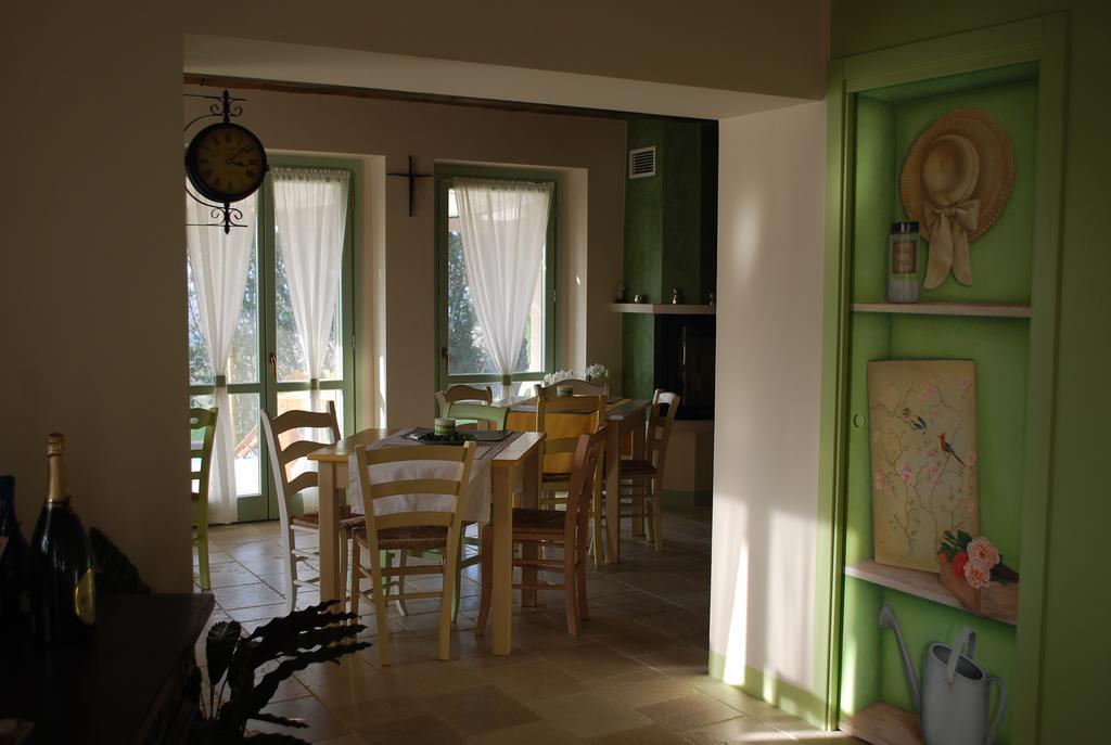 Le Maracla Country House Iesi Exterior foto