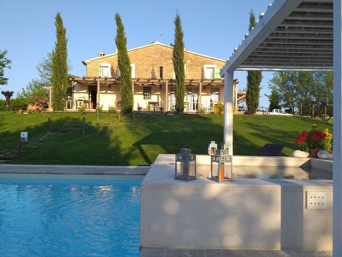 Le Maracla Country House Iesi Exterior foto