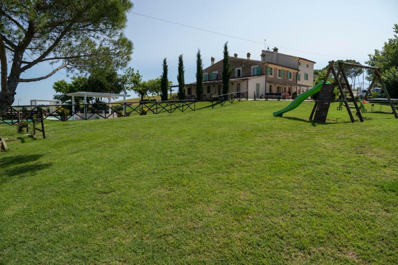 Le Maracla Country House Iesi Exterior foto