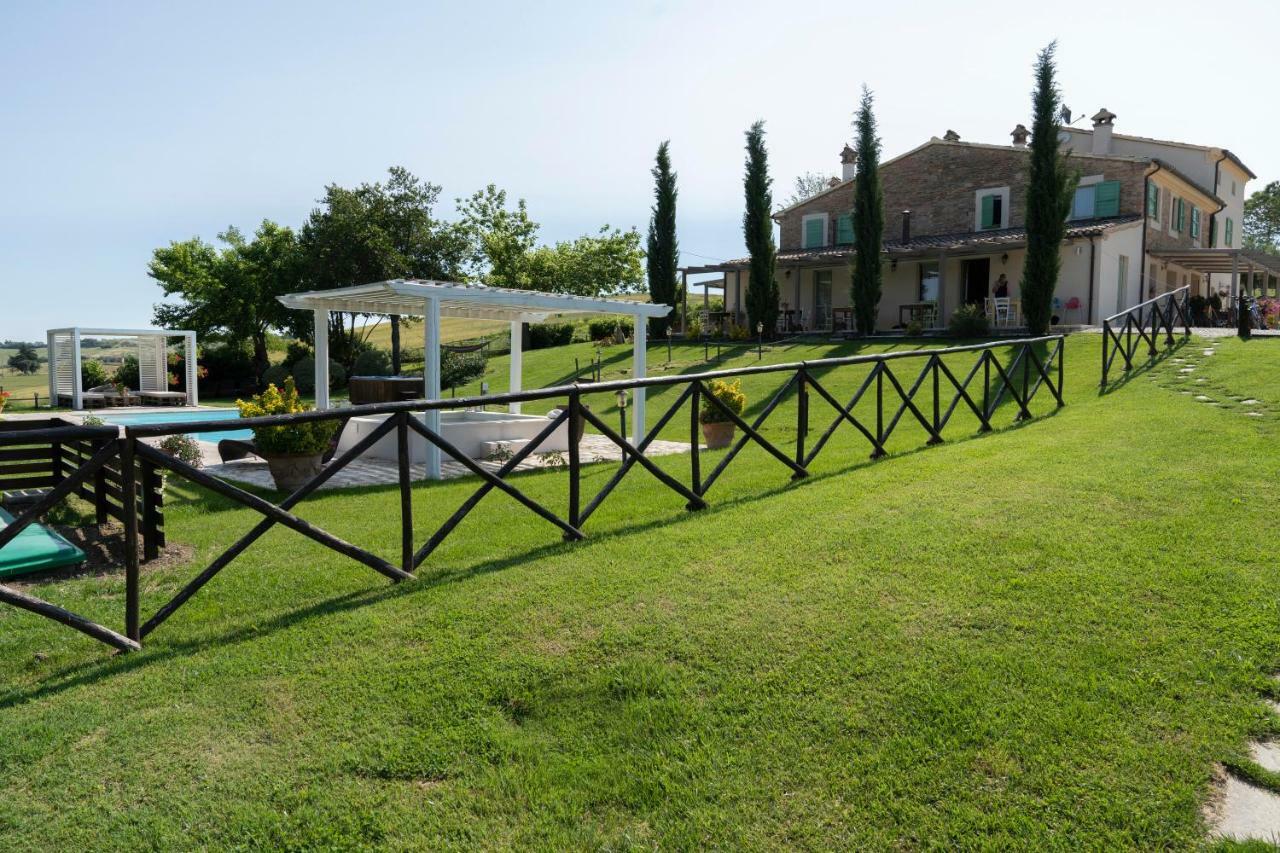 Le Maracla Country House Iesi Exterior foto